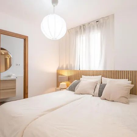 Malasana 13, Nuevo 2 Dormitorios, Centro Historico, Todos Servicios, Barrio Tranquilo, Ms * Málaga