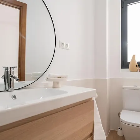 Malasana 13, Nuevo 2 Dormitorios, Centro Historico, Todos Servicios, Barrio Tranquilo, Ms * Málaga