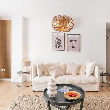 Malasana 13, Nuevo 2 Dormitorios, Centro Historico, Todos Servicios, Barrio Tranquilo, Ms * Málaga