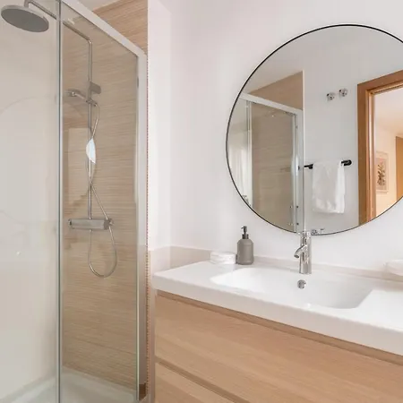 Apartman Malasana 13, Nuevo 2 Dormitorios, Centro Historico, Todos Servicios, Barrio Tranquilo, Ms Málaga